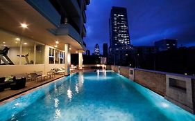 Bangkok Patio Bts Sanam Pao